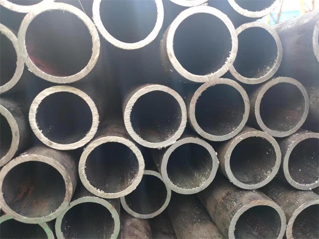 自贡10#结构用无缝钢管